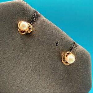 14k Gold Pearl Stud Earrings